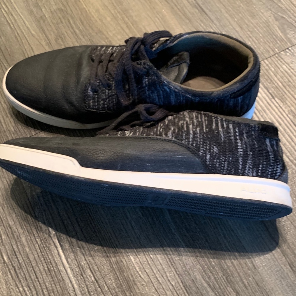 Shoes - Picture 3 of 4